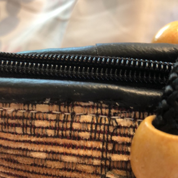 Cute little basket type shoulder bag 12.5x8” - 11” drop - Picture 6 of 13